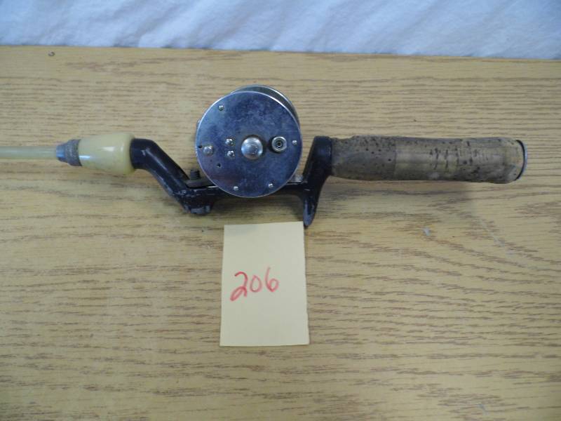 lot 206 image: Pole w Shakespeare Reel