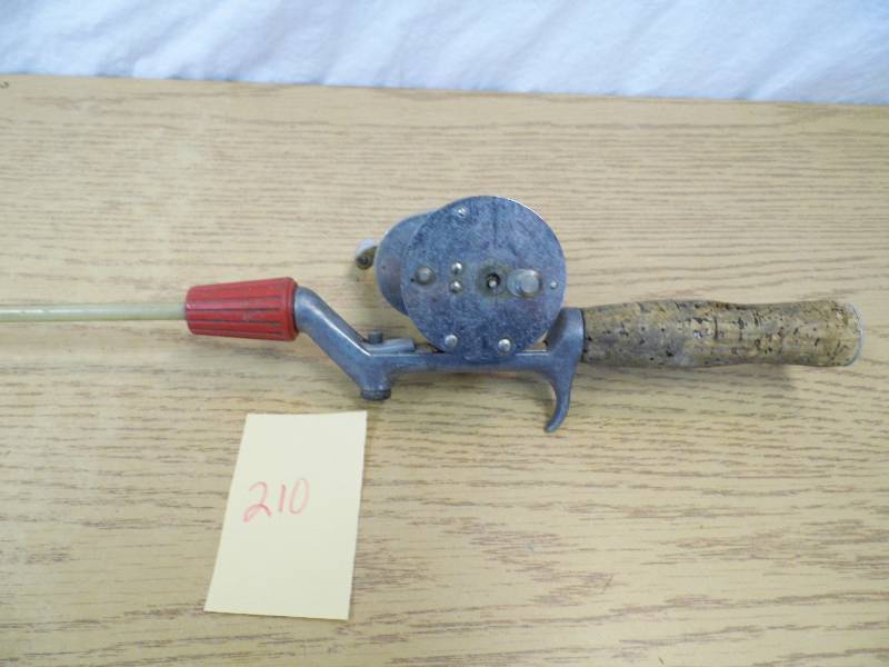 lot 210 image: Pole w Longfellow Reel