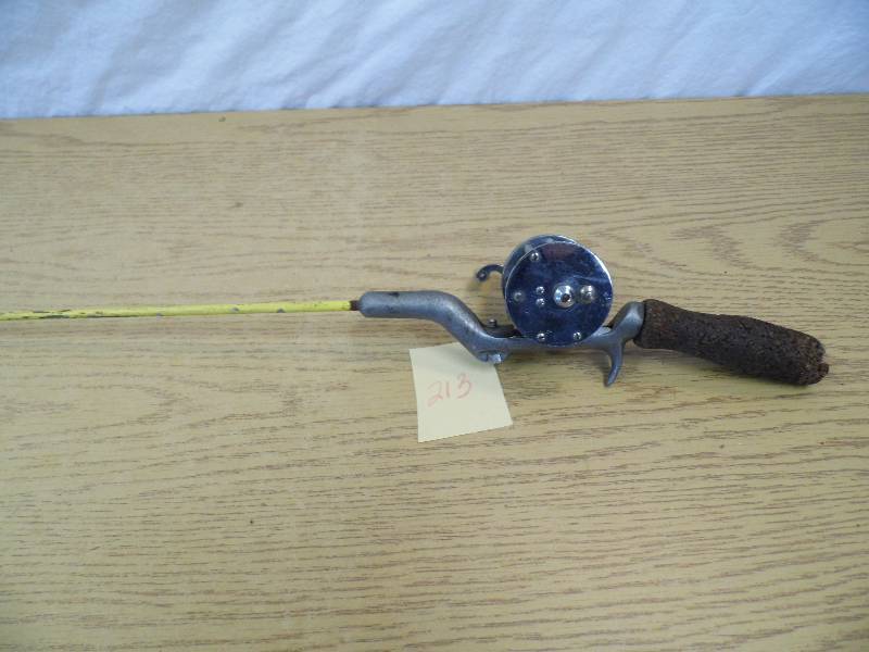 lot 213 image: Pole w Bronson Reel