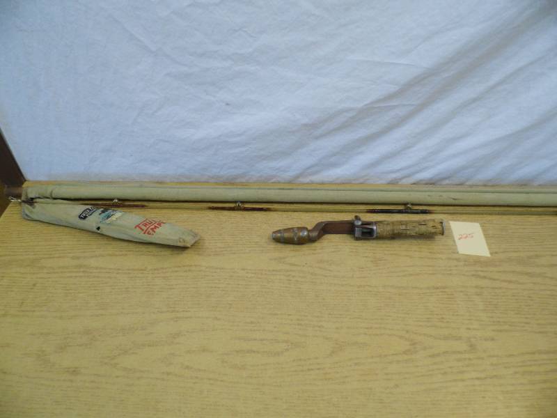 lot 225 image: True Temper Pole Parts