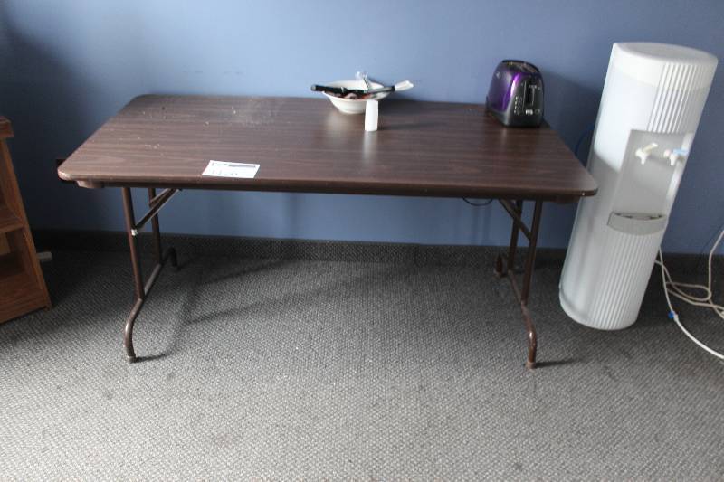 lot 1176 image: Lot of (2) Folding Table