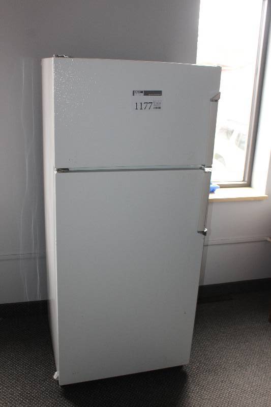 lot 1177 image: Sears Refrigerator Freezer