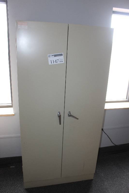lot 1147 image: 2-Door 5-Shelf Metal Office Supply Cabinet