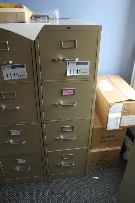 lot 1146 image: Hon 4-Drawer Metal File Cabinet