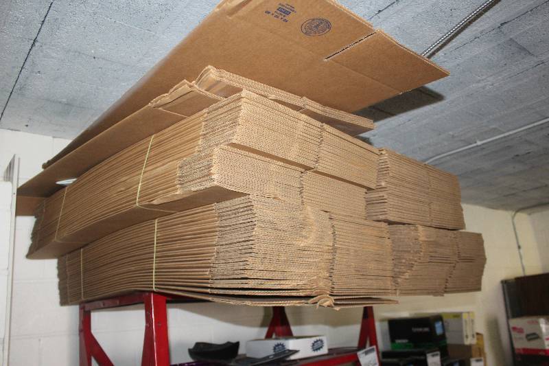 Lot of (100) Uline Box Flats