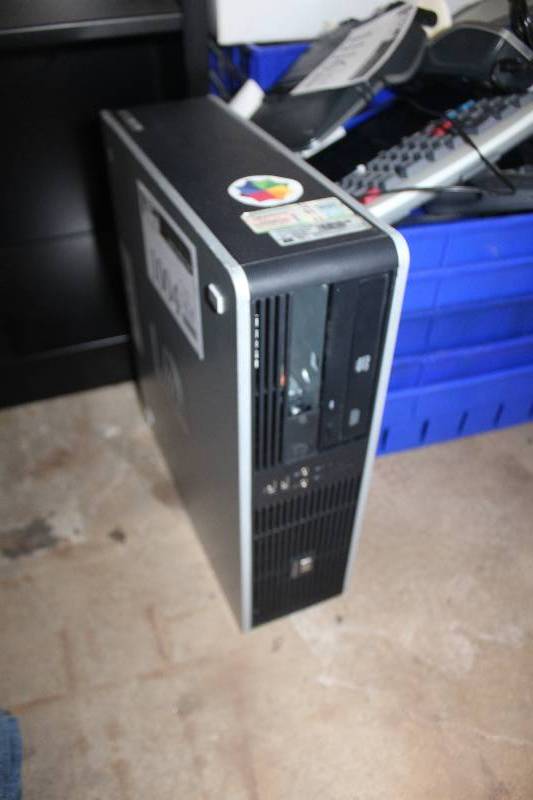 HP Compaq Desktop Computer
