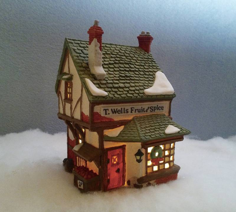 lot 37 image: T. Wells Fruit & Spice Shop
