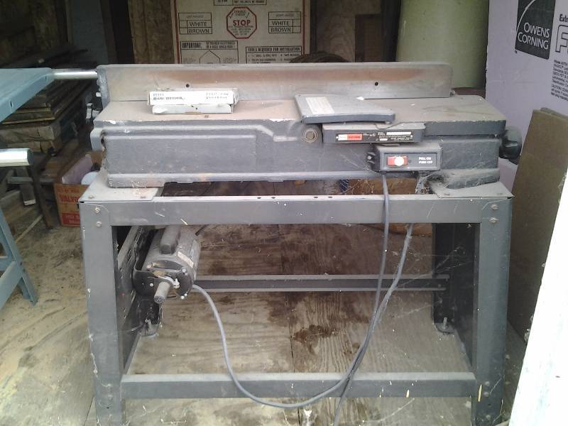 lot 3 image: Sears Craftsman Model #1077 - 6 18 JointerPlaner