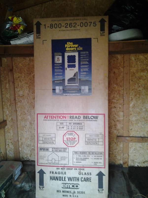 lot 4 image: Emco Forever Door 32x80 White Right Hinged (Still In Box New $220.00)