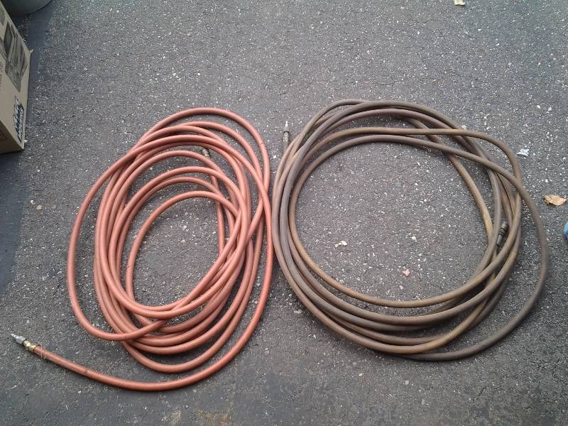 lot 24 image: 2-Heavy Duty Air Hoses