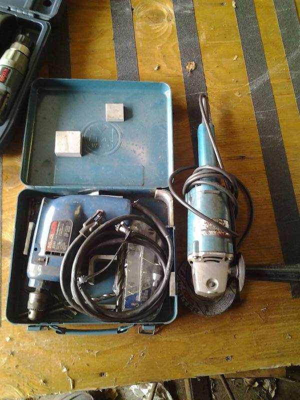 lot 30 image: Bosch 38 Drill & Makita 5 Inch Disc Grinder