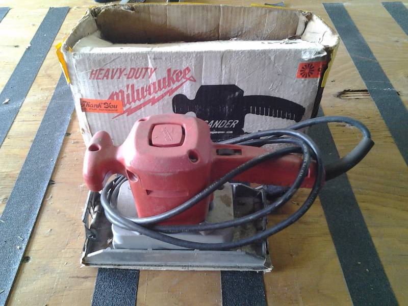 lot 33 image: Milwaukee Orbital Sander