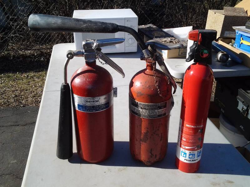 lot 59 image: 3-Fire Extinguishers