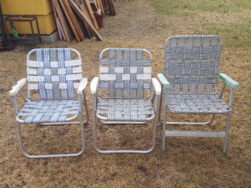 lot 58 image: 3-Aluminum Folding Chairs