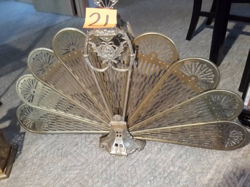 lot 21 image: Brass Fireplace tools Beautiful Fan Shape Fireplace Screen