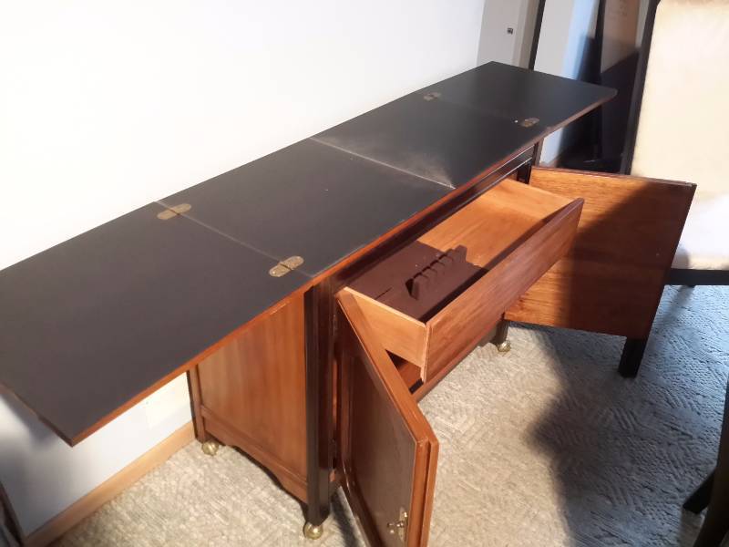 lot 8 image: Bar Unit.. By Thomasville