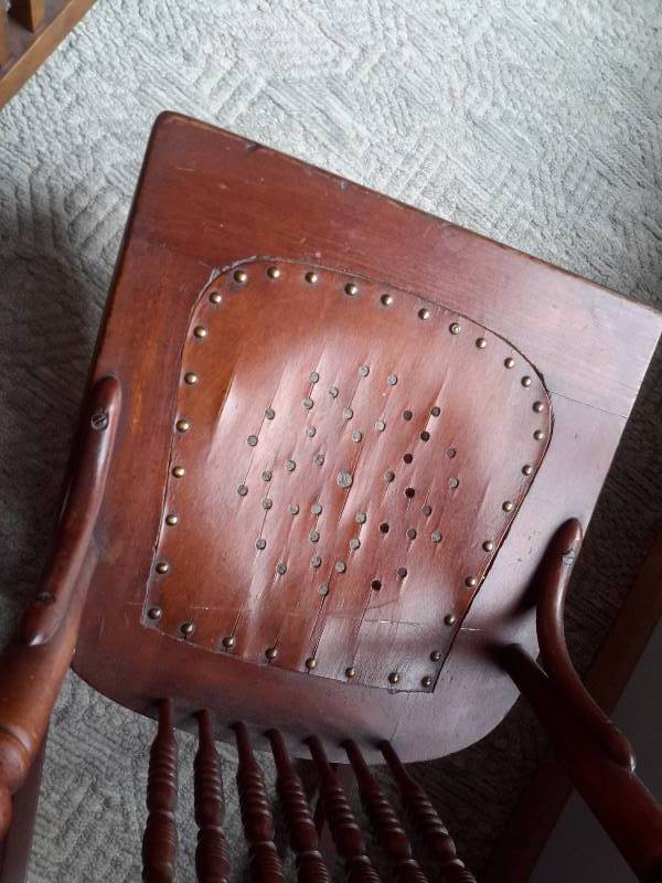 lot 35 image: Nice Solid wood Rocker with Wooden seat insert