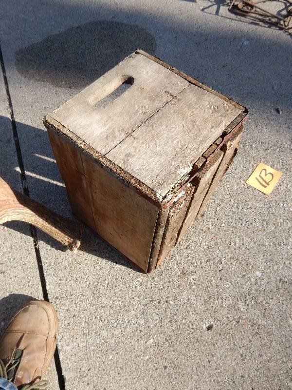 lot 113 image: AMMO Box and Moose Antler