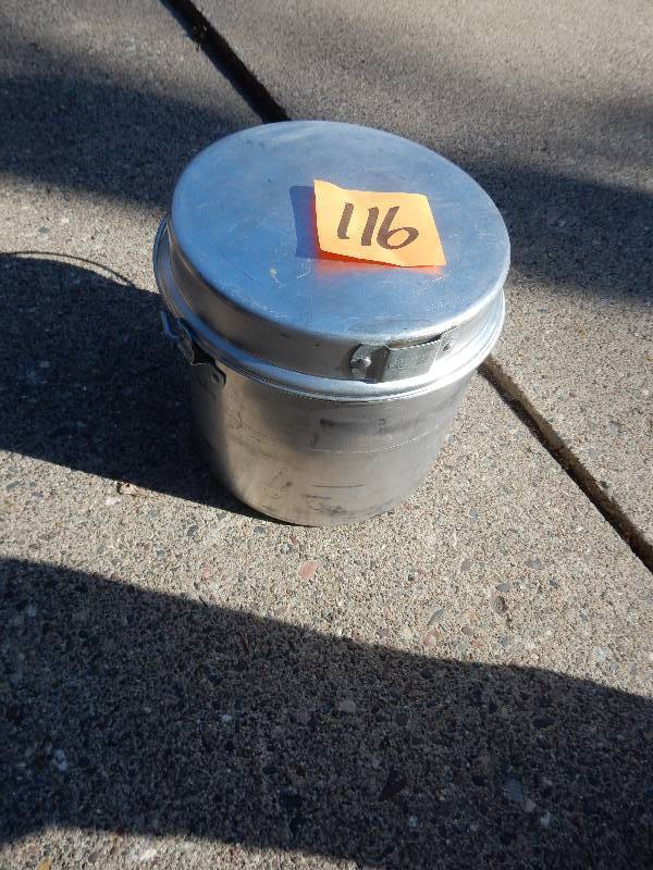 lot 116 image: Aluminum Camping pans