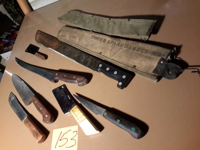 lot 153 image: Lot of Knives.. Including a large machette