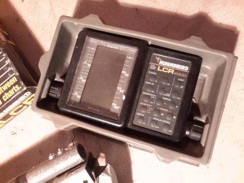lot 176 image: Older model Hummingbird, LCR Depth Finder.. Untested
