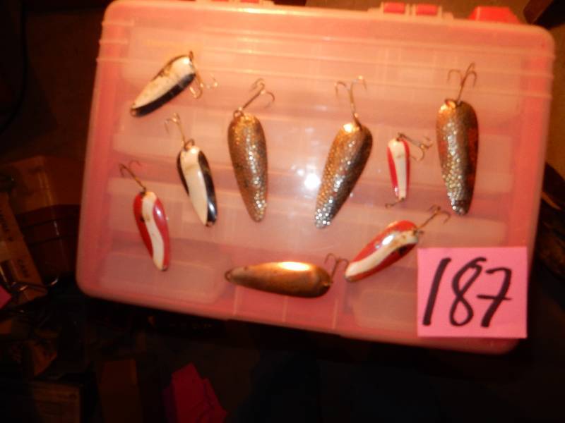 lot 187 image: Misc. Dare Devil Fishing Lures and Plastic Drawer Box as shown