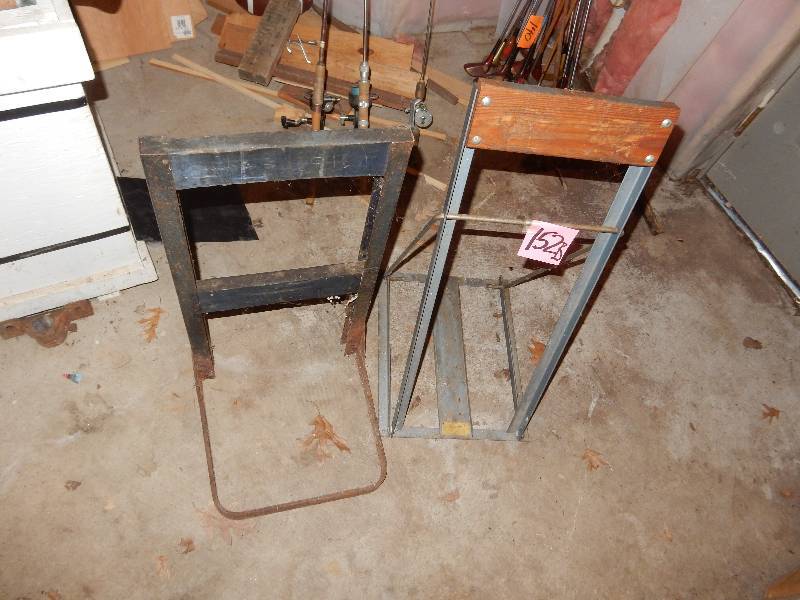 lot 152B image: 2 Motor hanging Racks