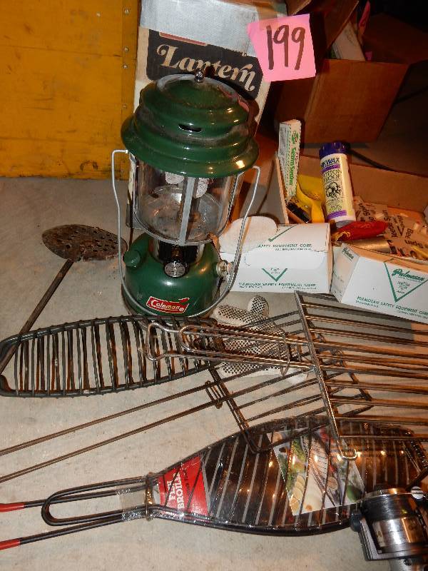 lot 199 image: Misc. items as pictured