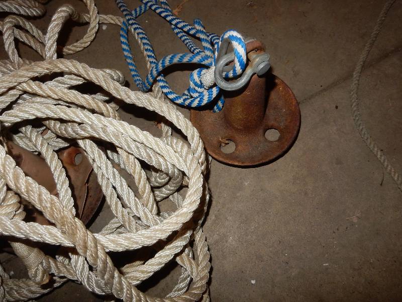 lot 213 image: 2 smaller size Anchors and ropes