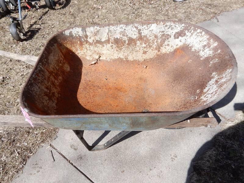 lot 243 image: Heavy Duty Wheel Barrow