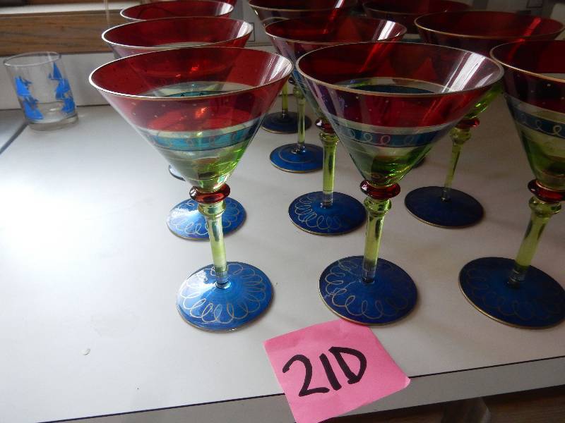 lot 21D image: Set of Colorful Martini glasses  (13)