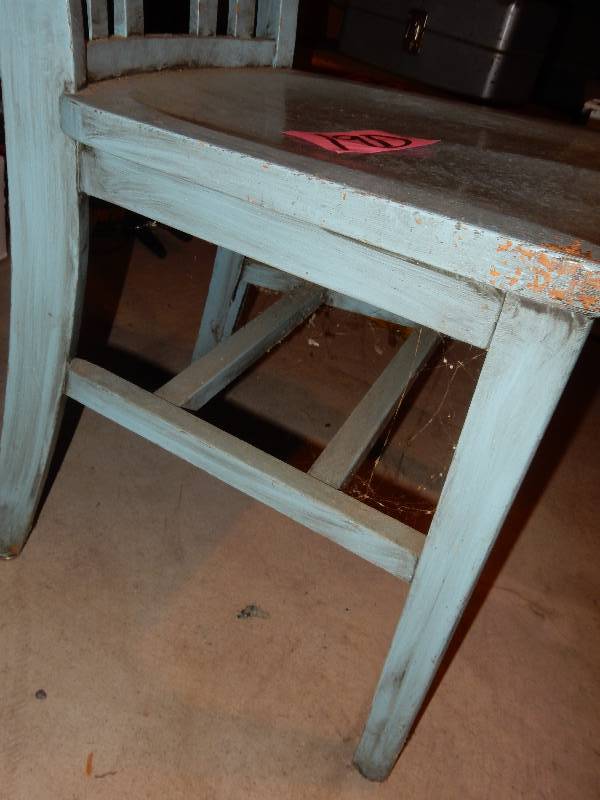 lot 19D image: Solid wood side chair