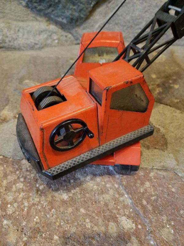lot 7 image: Tonka Crane From The 60s