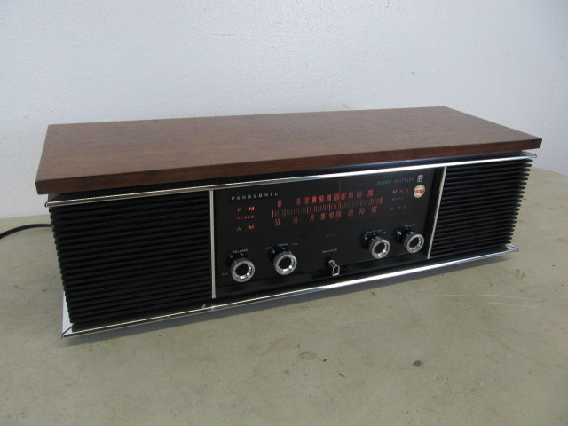 lot 2 image: Working Vintage Panasonic RE-7300 Stereo