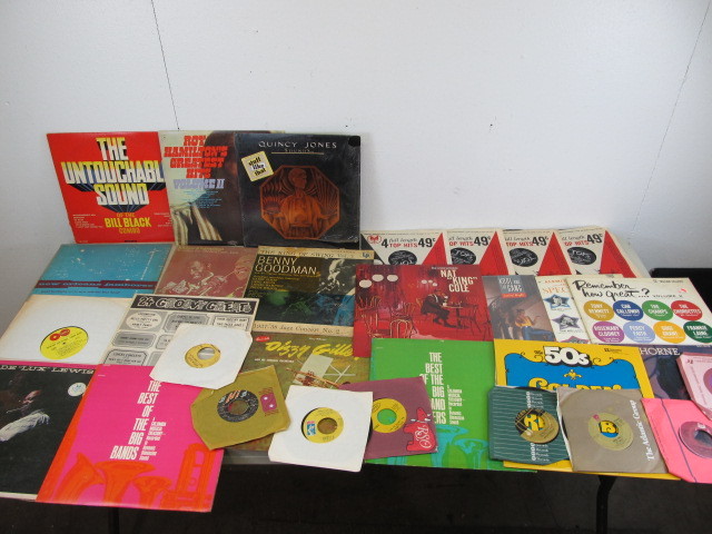 lot 7 image: Vintage Vinyl Records