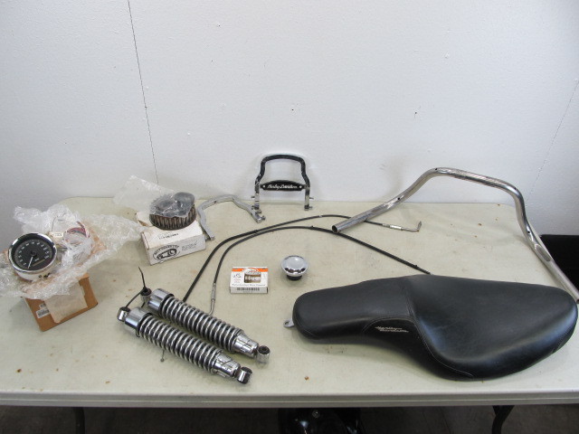 lot 8 image: Lot of HARLEY-DAVIDSON Motorcycle Parts & Accessories
