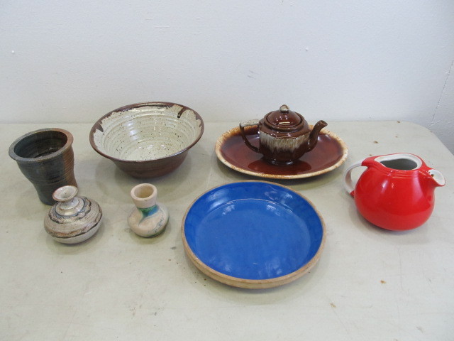 lot 30 image: Mid Century Stoneware, Pottery Etc.