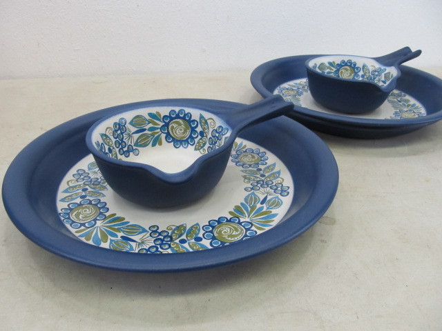 lot 36 image: Unused FIGGJO Flameware Serving Pieces
