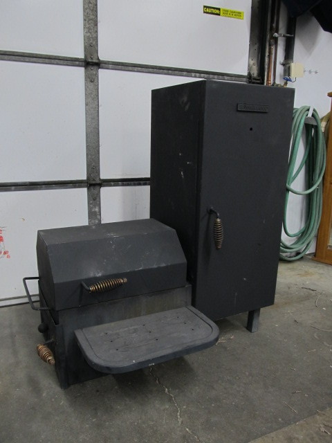 lot 106 image: Brinkmann SmokerGrill