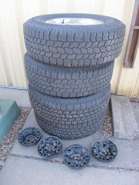 lot 90 image: Set of 4 GOOD Truck Tires wHubs