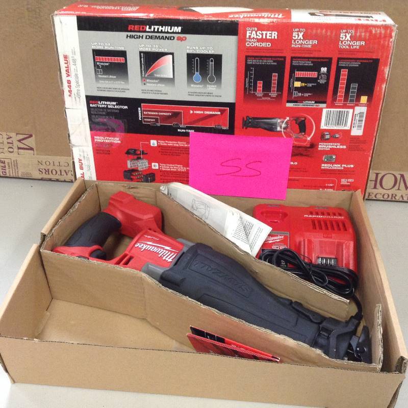 Milwaukee M18 FUEL 18-Volt Lithium-Ion Brushless Cordless Sawzall Reciprocating Saw (Bare Tool) not used