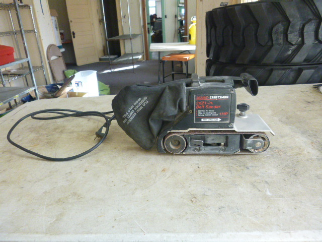 lot 9 image: Craftsman Belt Sander