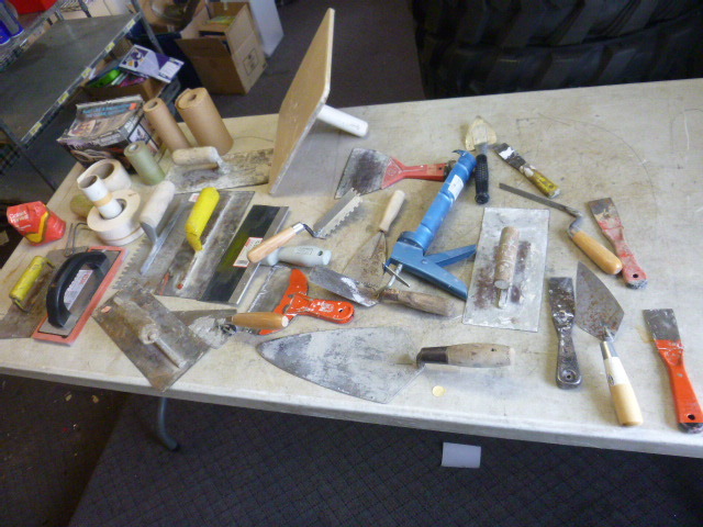 lot 28 image: Miscellaneous Garage Items