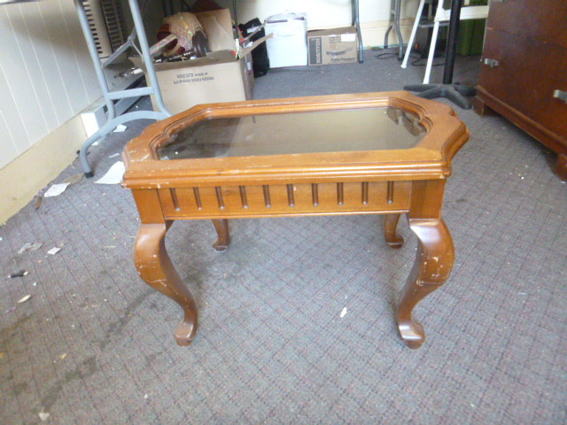 lot 111 image: Glass Top End Table