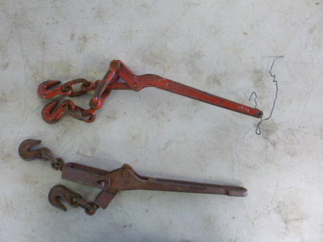 lot 129 image: 2 Chain Binders
