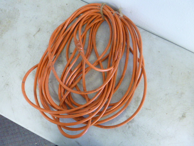 lot 147 image: Heavy Duty Electric Cord
