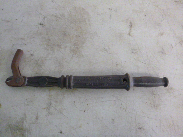 lot 153 image: Vintage Crows Foot