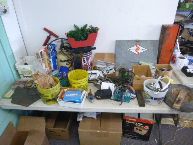 lot 170 image: Miscellaneous Garage Items