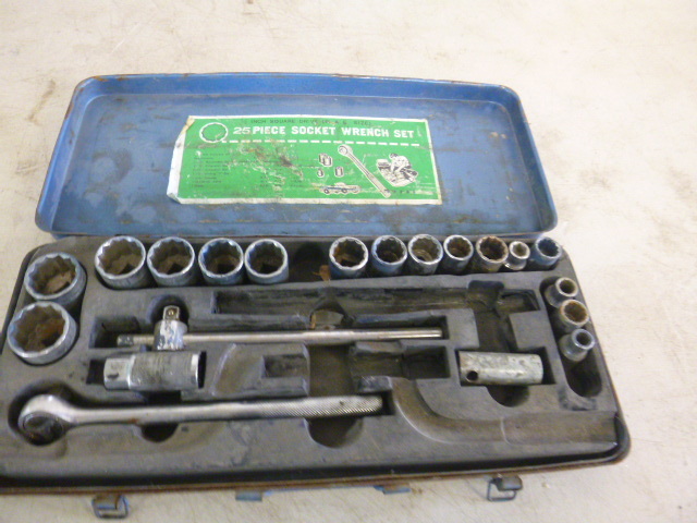lot 200 image: Socket Set