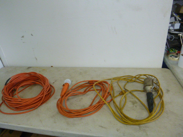 lot 201 image: Electric Cord and 2 Treble Lights